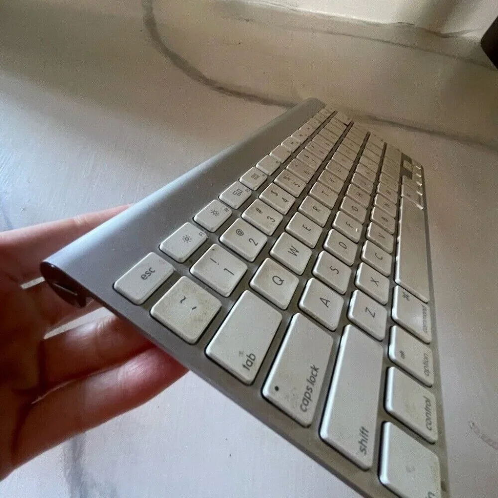 Apple magic bluetooth Wireless Silver Keyboard